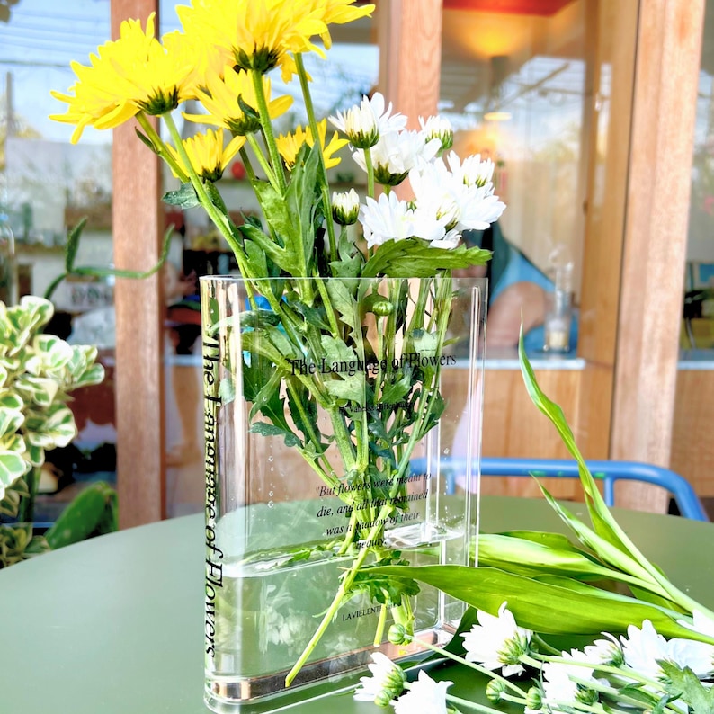 Book-shaped Vase for Flowers Bookshelf Decor Modern Home Decor for Book and Flower Lovers Gifts for Events, Birthdays, and Housewarmings
