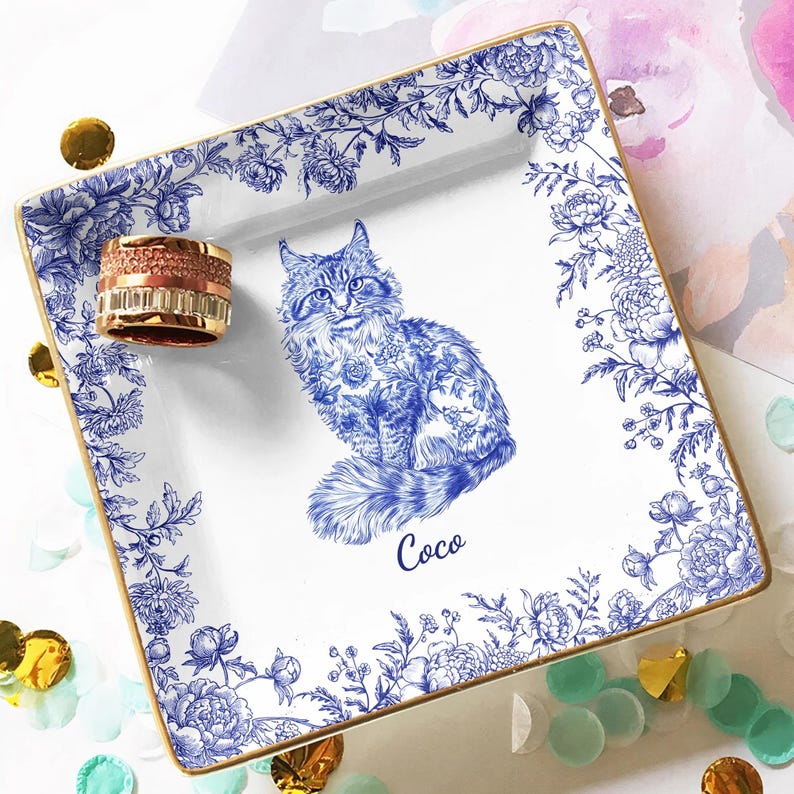 Cat Lover Chinoiserie Toile De Jouy Style, Personalized Jewelry Dish, Cat Mom Gift,Custom Cat Breed Ring Dish, Cat Mom Cat Dad Trinket Tray