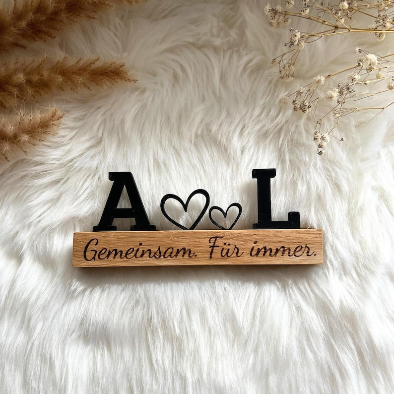 Personalized gift for partner with initials & heart | Wooden stand oak | Anniversary girlfriend boyfriend | Love relationship gift