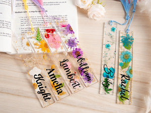 Personalized Pressed Daisy Bookmark: Custom Acrylic Floral Reader Gift