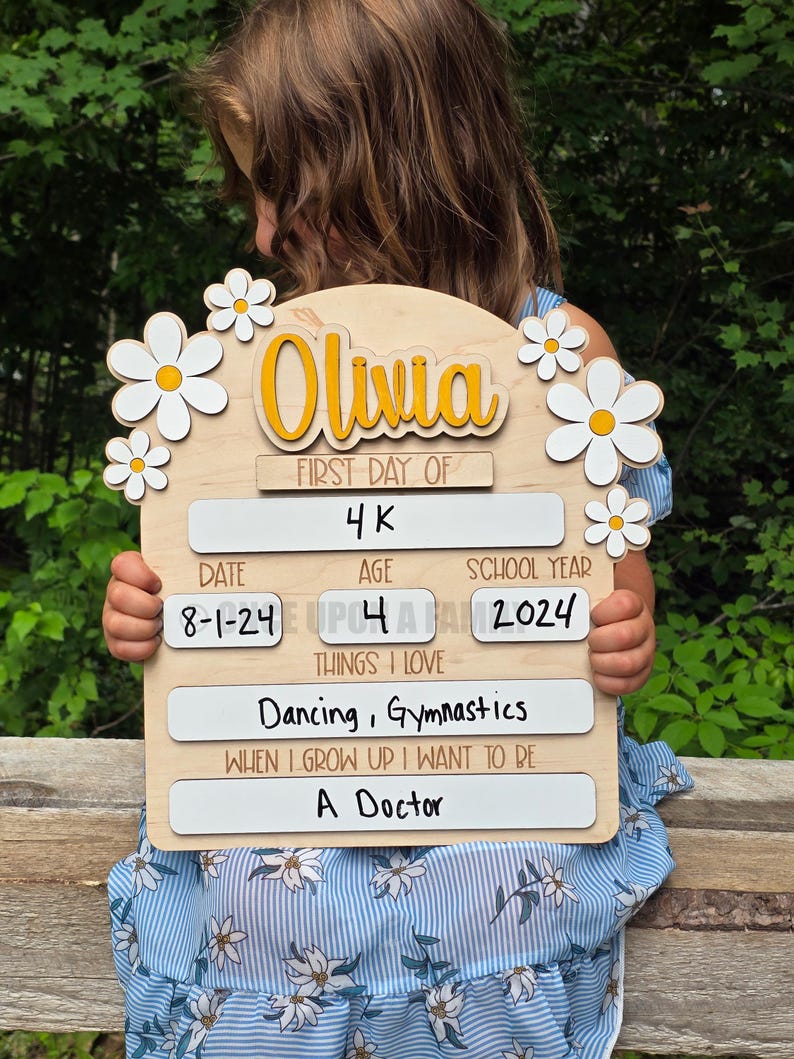 Personalized First Day of School Board, Daisy Name Sign, Photo Prop