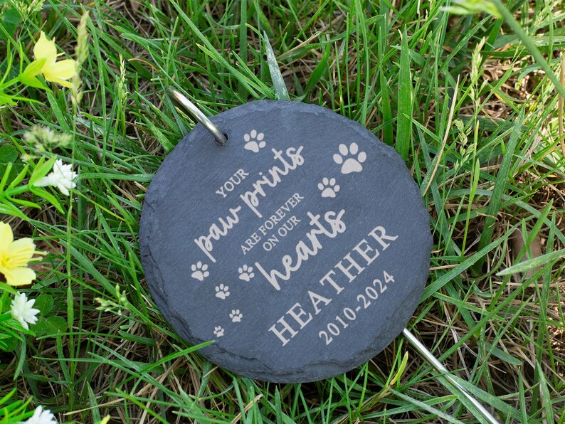 Engraved Pet Memorial Garden Stone with Stake, Custom Dog/Cat Loss Gift, Honor Your Beloved Pet, Personalized Outdoor Remembrance Gifts