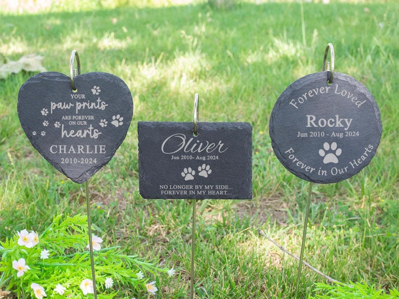 Laser Engraved Pet Memorial Stone, Garden Hanging Mourning Plaque with Easy Installation Stake, Outdoor Memorial Gift for Departed Pets