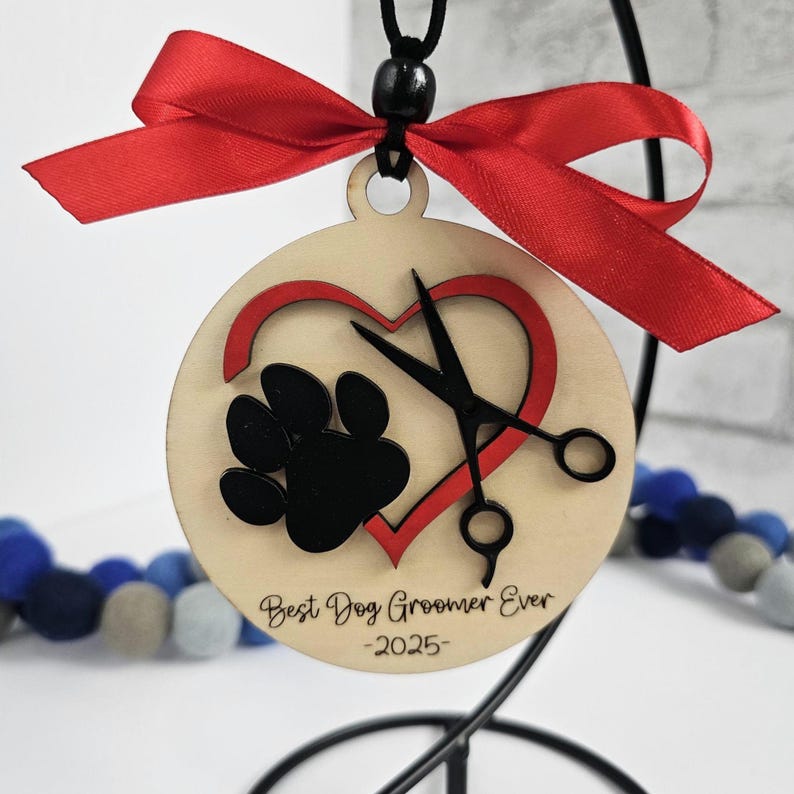 Best Dog Groomer Ever Ornament - Personalized Gift for Dog Lovers - Christmas Tree Decoration with Paw Print & Scissors Design