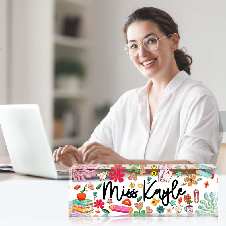 Acrylic Desk Sign for Teacher, Personalized Floral Name Block, Teacher Appreciation Gift, End of Year or Back to School Gift Idea