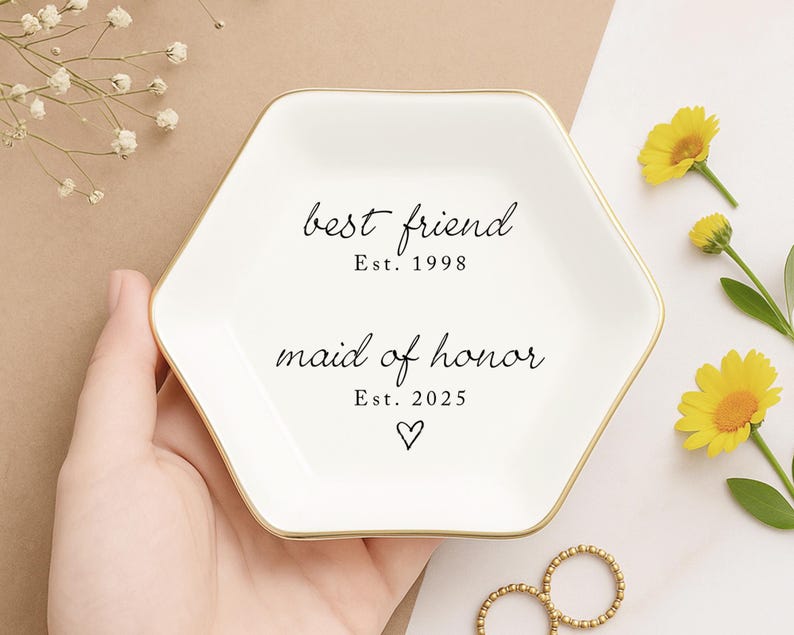 Personalized Best Friend Maid of Honor Ring Dish, Custom Wedding Gift for Bridesmaid Proposal, MOH Ring Dish, Best Friend Jewelry Tray