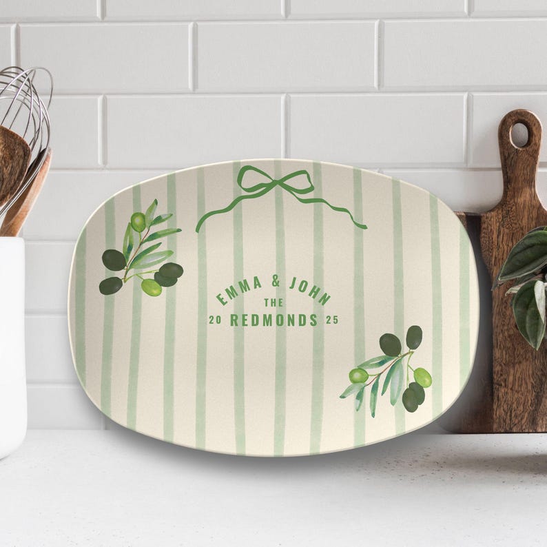Custom Couples Plate, Personalized Last Name Wedding Gift, Custom Newlywed Gift, Custom Serving Platter, Newlywed Custom Wedding Gift