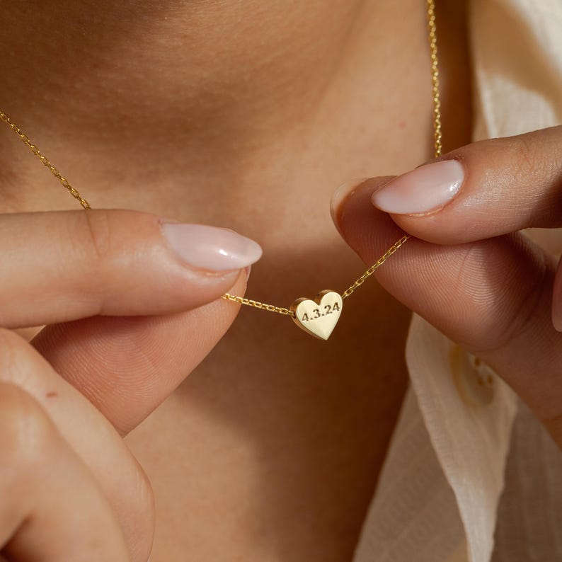 Custom Engraved Heart Pendant, Special Date Necklace, Personalized Love Pendant, Engraved Love Necklace, Name and Date Jewelry Gift for her