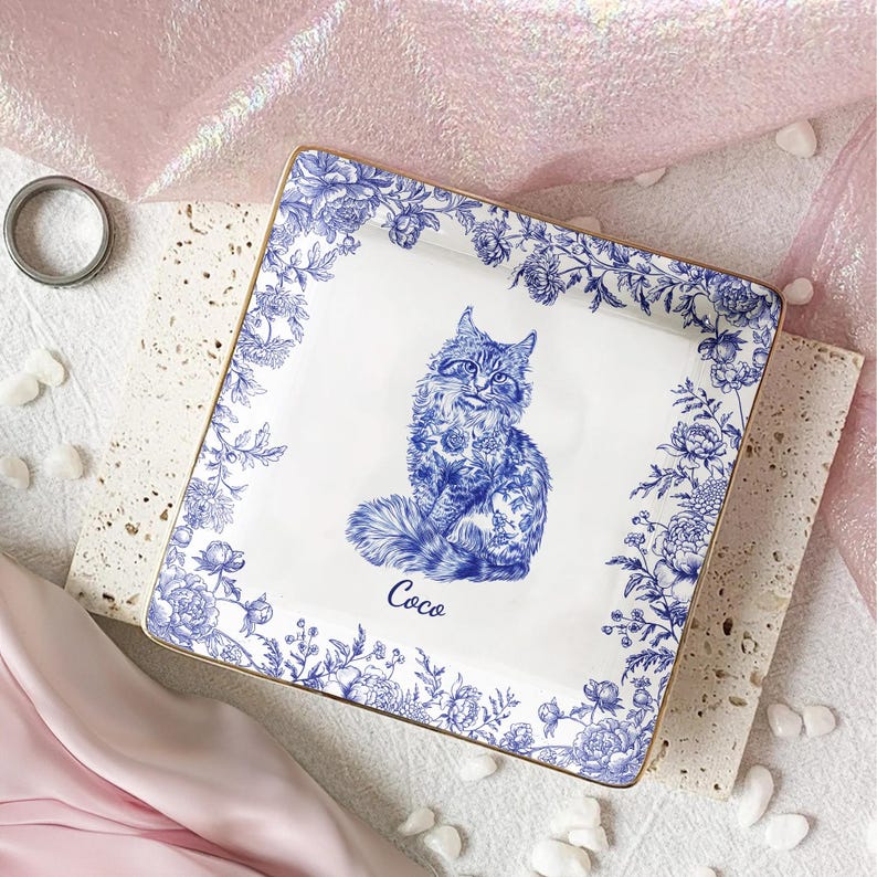 Cat Lover Chinoiserie Toile De Jouy Style, Personalized Jewelry Dish, Cat Mom Gift,Custom Cat Breed Ring Dish, Cat Mom Cat Dad Trinket Tray