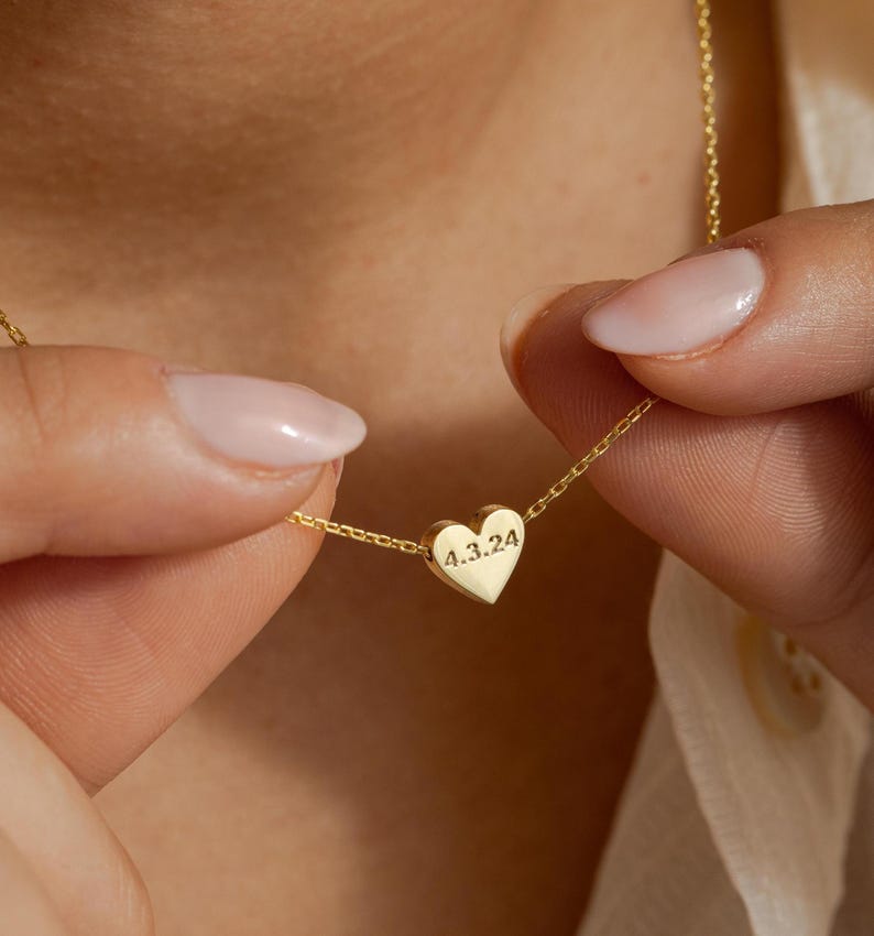 Custom Engraved Heart Pendant, Special Date Necklace, Personalized Love Pendant, Engraved Love Necklace, Name and Date Jewelry Gift for her