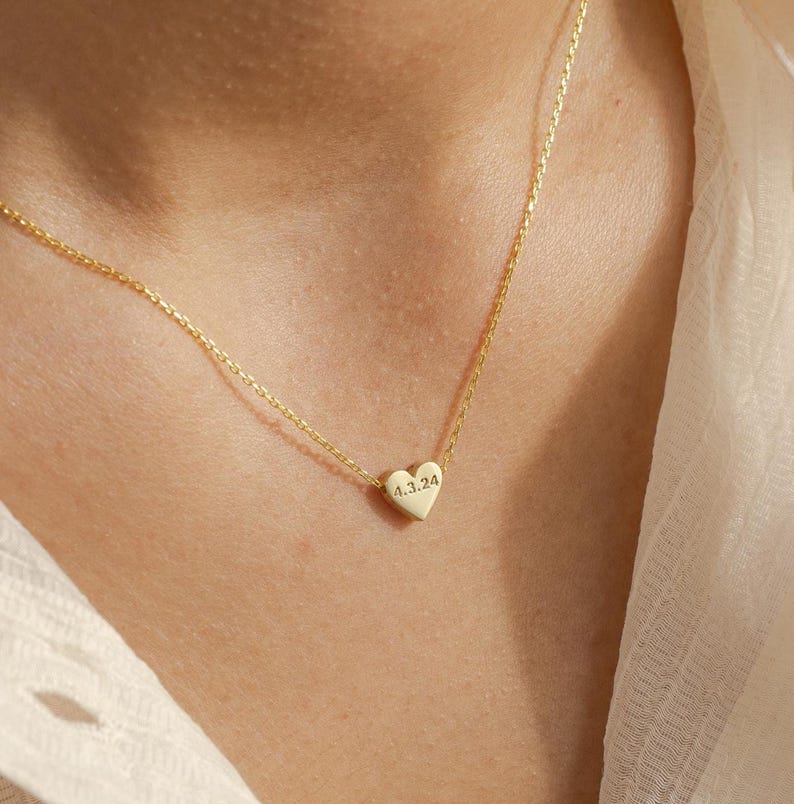 Custom Engraved Heart Pendant, Special Date Necklace, Personalized Love Pendant, Engraved Love Necklace, Name and Date Jewelry Gift for her