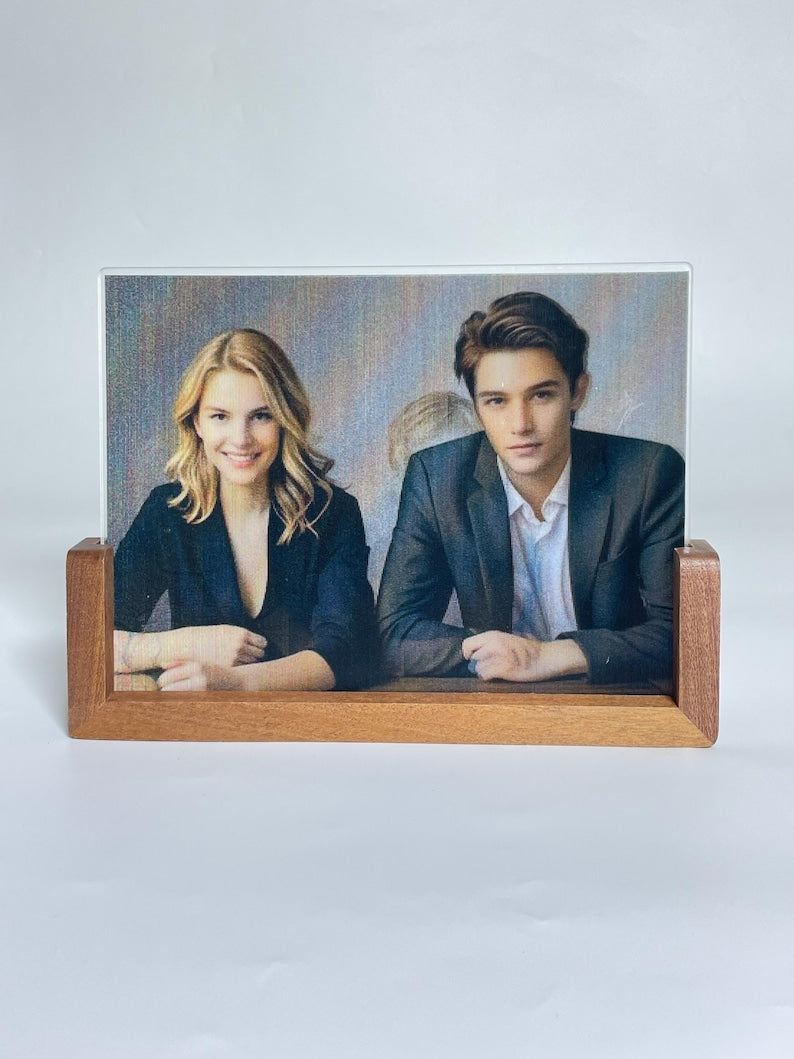 Custom Lenticular Photo Print with Wooden Stand - Personalized 2-in-1 Flip Picture Gift Decor for Couples, Family, Wedding