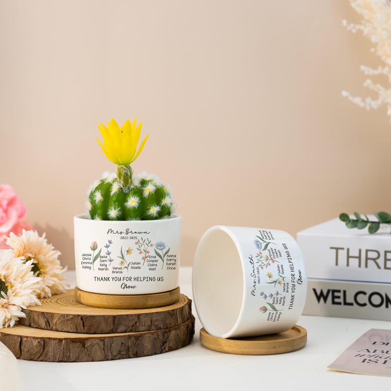 Custom Teacher Plant Pot, Teacher Appreciation Gift, Thank You for Helping Us Grow Plant Pot, End of Year Gift, Back to School Gifts