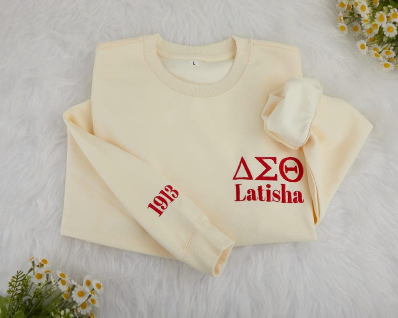 Custom Embroidered Name Sweatshirt,Personalized Delta Sigma Theta Sweatshirt,Delta Sigma Theta Hoodie for Women,DST Cloth Gift for Her il_794xN.6979103901_p8xt.jpg