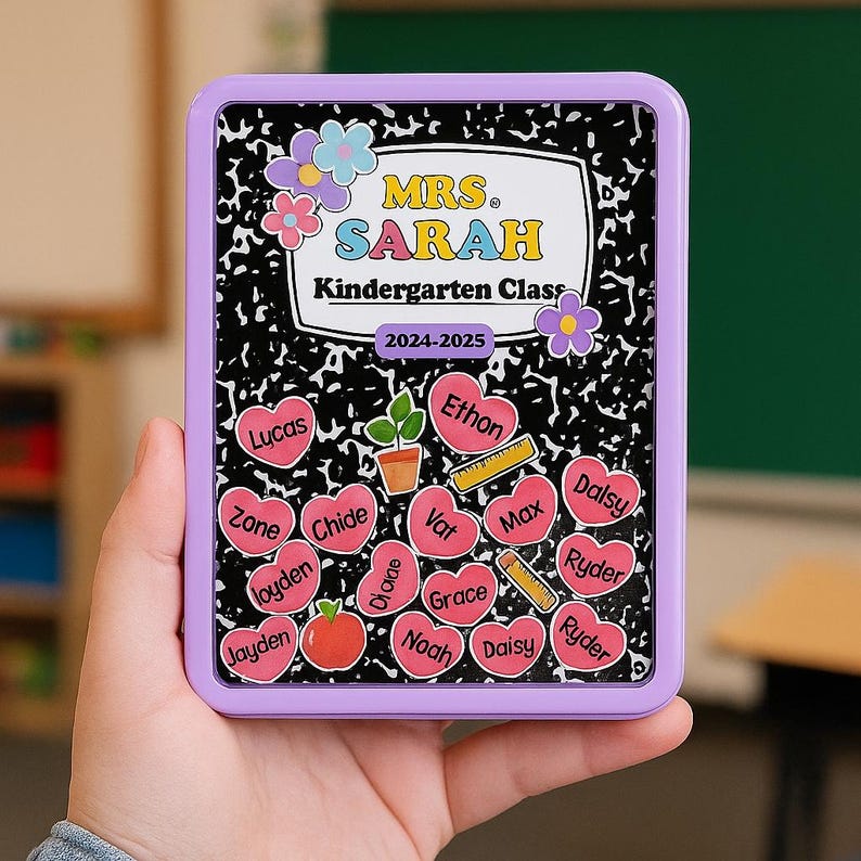 Personalized Teacher Magnet Customized Kindergarten Class Gift 2024-2025 Heart Name Display Shaker Decor for Fridge Back to School