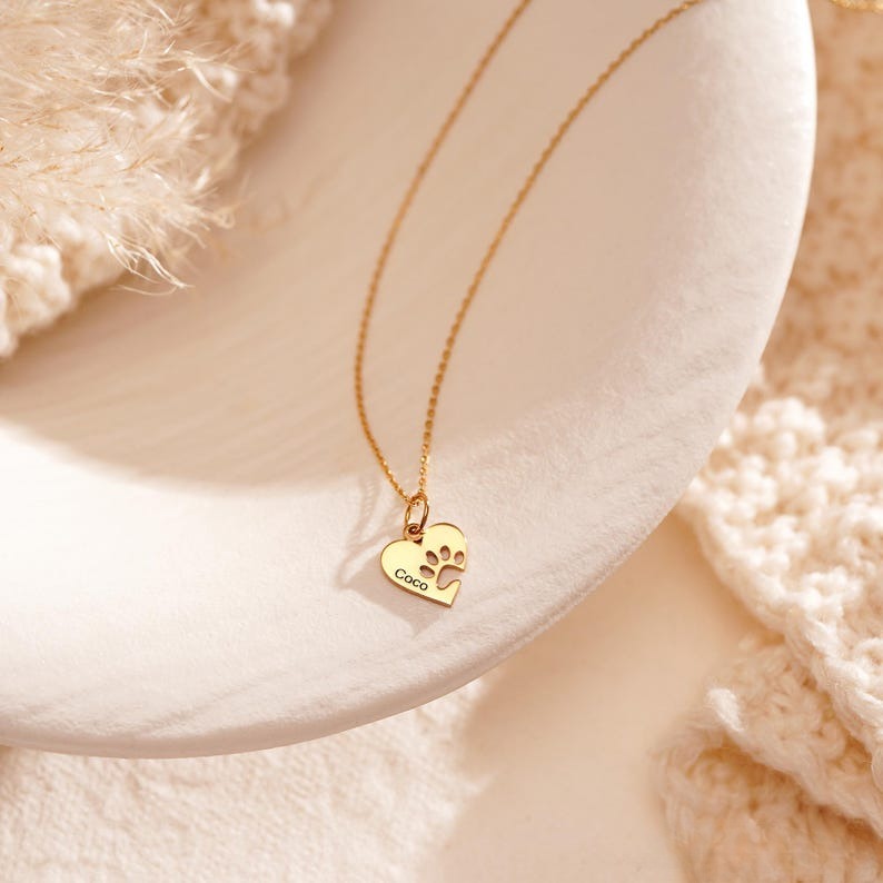 Custom Paw Name Necklace with Heart, Personalised Paw Print Necklace, Dog Paw Letter Necklace, Pet Memorial Gift for Her, Mothers Day Gift