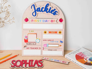 Custom First&Last Day of School Sign,Back to School Photo Prop for kids,Custom wood name sign,Personalized gift name sign,Kindergarten Sign