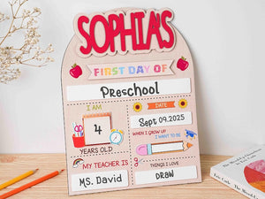 Custom First&Last Day of School Sign,Back to School Photo Prop for kids,Custom wood name sign,Personalized gift name sign,Kindergarten Sign