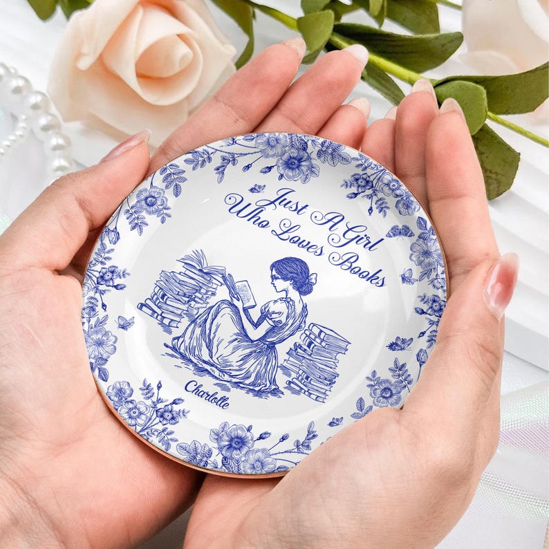 Personalized Jewelry Dish, A Girl Who Loves Books Chinoiserie Toile De Jouy, Jewelry Dish Gift for Friend, Bestie, Book Lovers Gift