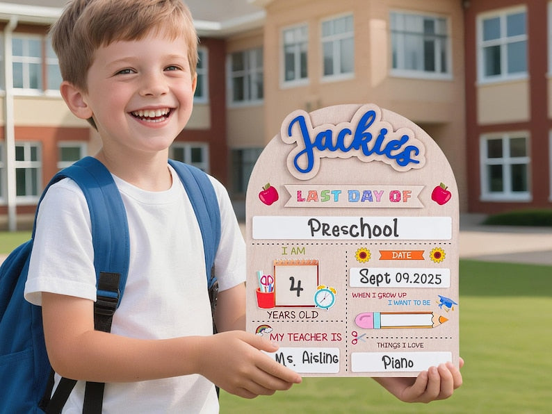 Custom First&Last Day of School Sign,Back to School Photo Prop for kids,Custom wood name sign,Personalized gift name sign,Kindergarten Sign