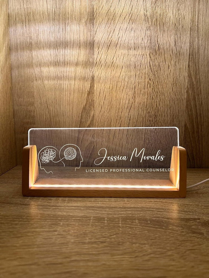 Personalized Name & Title Desk Plate Stand | Psychologist Psychiatrist Physician Therapist Doctor Specialist | Sign LED Light Nameplate Gift