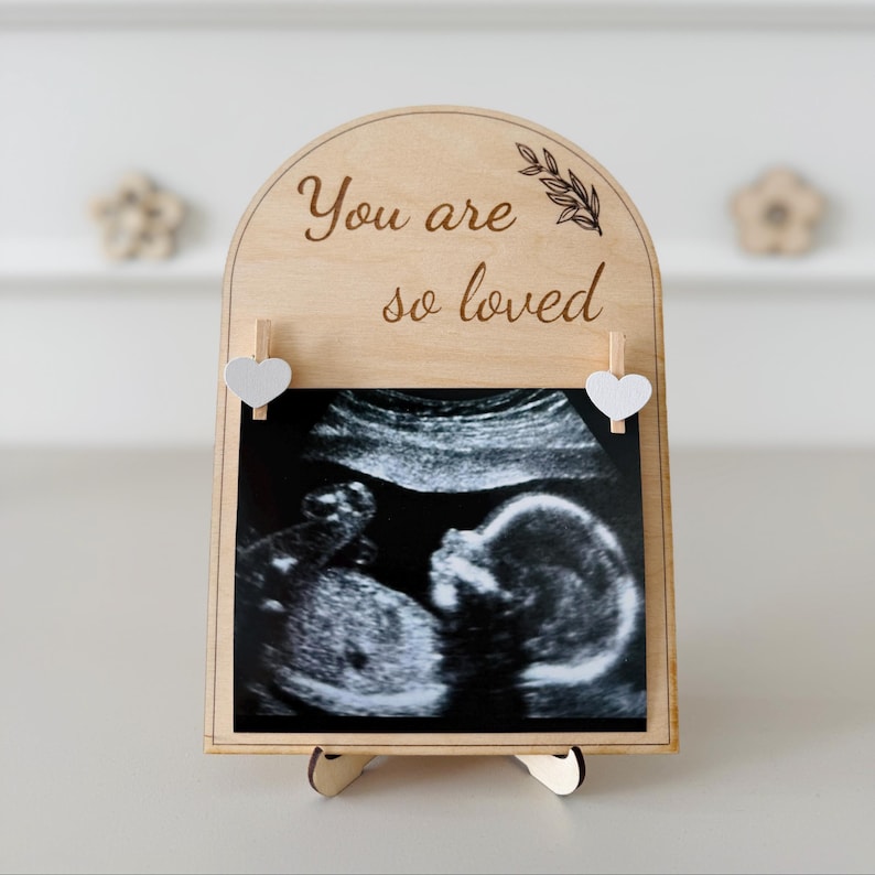 Personalized Wooden Ultrasound Photo Holder Baby announcement plaque Pregnancy Reveal Baby Scan Frame with Stand Nursery decor Mom to be