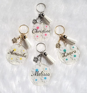 Personalized Daisy Acrylic Keychain: Custom Name Bag Tag