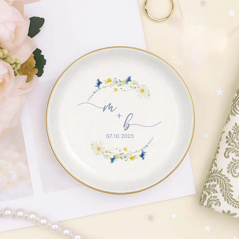 Custom Engagement Ring Dish, Personalized Wedding Ring Dish, Wedding Gift, Bridal Shower, Engagement Gifts, Couple Gifts, Gift For Bride