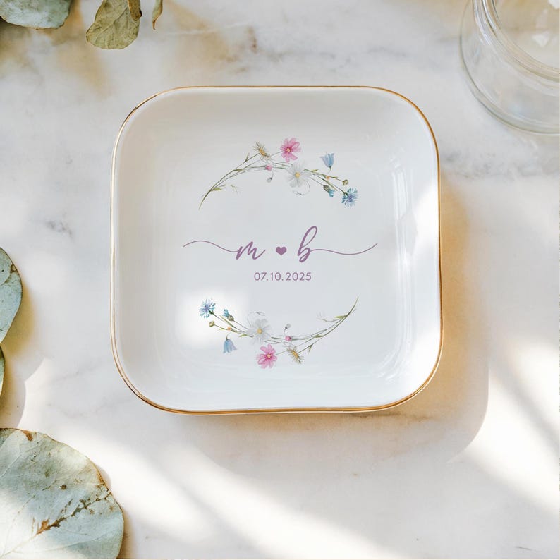 Custom Engagement Ring Dish, Personalized Wedding Ring Dish, Wedding Gift, Bridal Shower, Engagement Gifts, Couple Gifts, Gift For Bride