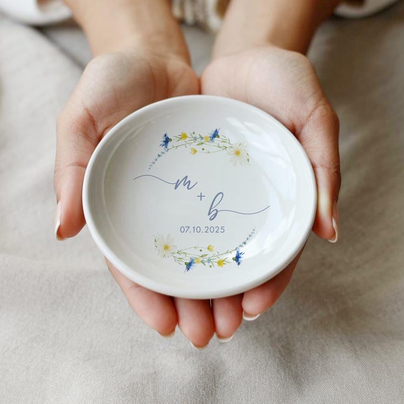 Custom Engagement Ring Dish, Personalized Wedding Ring Dish, Wedding Gift, Bridal Shower, Engagement Gifts, Couple Gifts, Gift For Bride