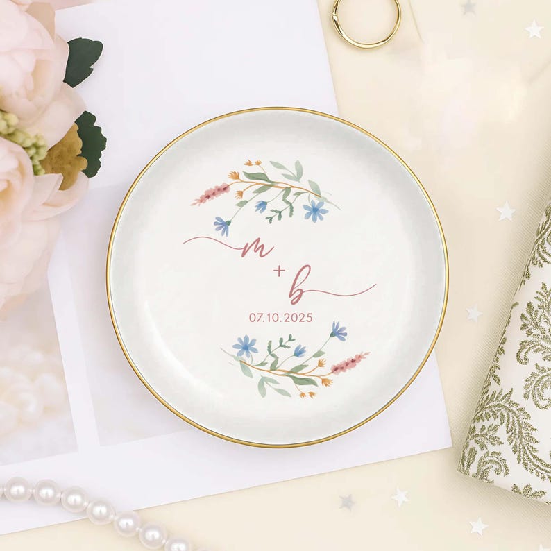 Custom Engagement Ring Dish, Personalized Wedding Ring Dish, Wedding Gift, Bridal Shower, Engagement Gifts, Couple Gifts, Gift For Bride