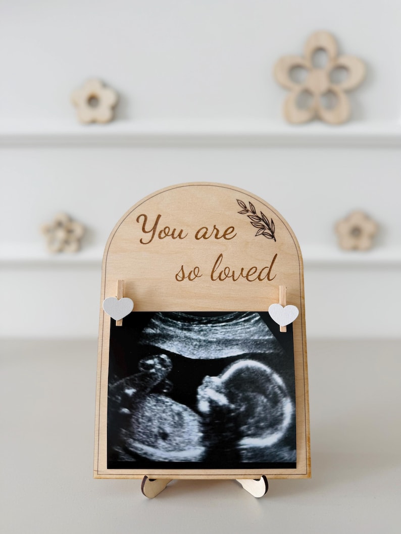 Personalized Wooden Ultrasound Photo Holder Baby announcement plaque Pregnancy Reveal Baby Scan Frame with Stand Nursery decor Mom to be