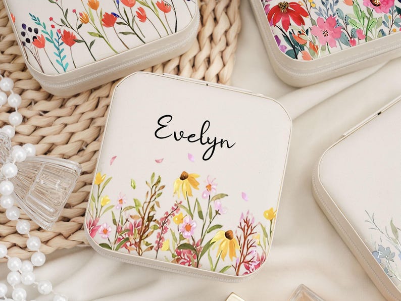 Personalized Floral Leather Travel Jewelry Box, Bridesmaid Gift,Holiday Gifts for Women, Birthday Gifts