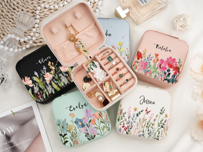Personalized Floral Leather Travel Jewelry Box, Bridesmaid Gift,Holiday Gifts for Women, Birthday Gifts