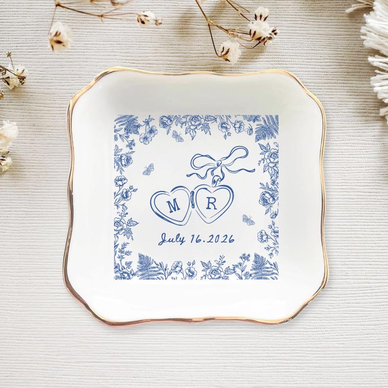 Custom Locked Ring Dish, Personalized Wedding Gift for Couple, Engagement Gift, Sentimental Gift for Bride, Handmade Custom Ring Holder Gift