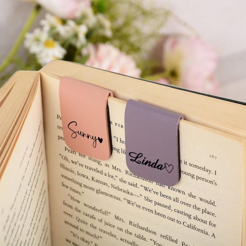 Personalised Leather Magnetic Bookmark,Custom Name Leather Bookmark,Accessories Gifts for Reader, Book Lover Gifts,Birthday Gift for Him/Her