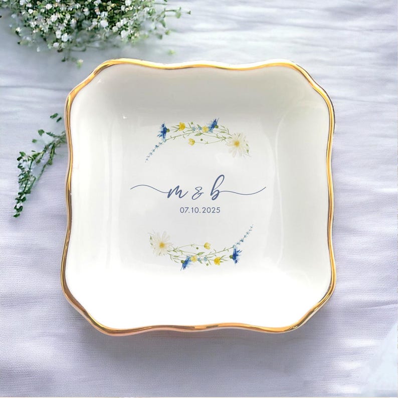 Custom Engagement Ring Dish, Personalized Wedding Ring Dish, Wedding Gift, Bridal Shower, Engagement Gifts, Couple Gifts, Gift For Bride