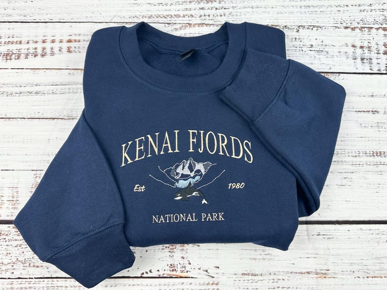 Custom National Park Crewneck Sweatshirt Embroidered Personalized Design il_794xN.7078152975_flzk.jpg
