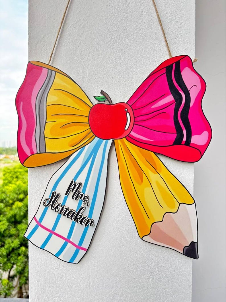 Custom Name Teacher Door Sign, Personalized Bow Tie Teacher Door Hanger, Back To School Classroom Welcome Wooden Sign, Teacher's Day Gifts