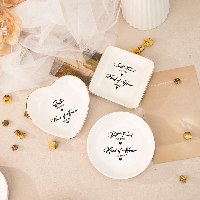 Personalized Maid Of Honor Ring Dish, Sister Wedding Gifts, Matron Of Honor Trinket Tray, Wedding Bridesmaid Gift, Best Friend Gift, Party Favors