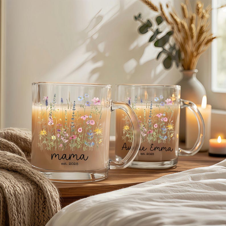 Personalized New Auntie Gift, Custom Floral Glass Coffee Mug with Name, Pregnancy Reveal Sister Gift, Baby Announcement, Gift for Bestie