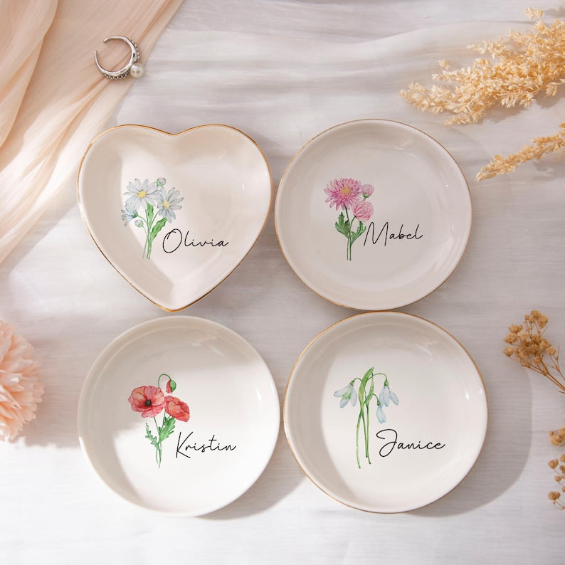 Personalised Birth Flower Trinket Dish, Watercolor Flower Ring Dish, Birthday Jewelry Dish Gift for Friend, Wedding Bridesmaid Gift, Engaged