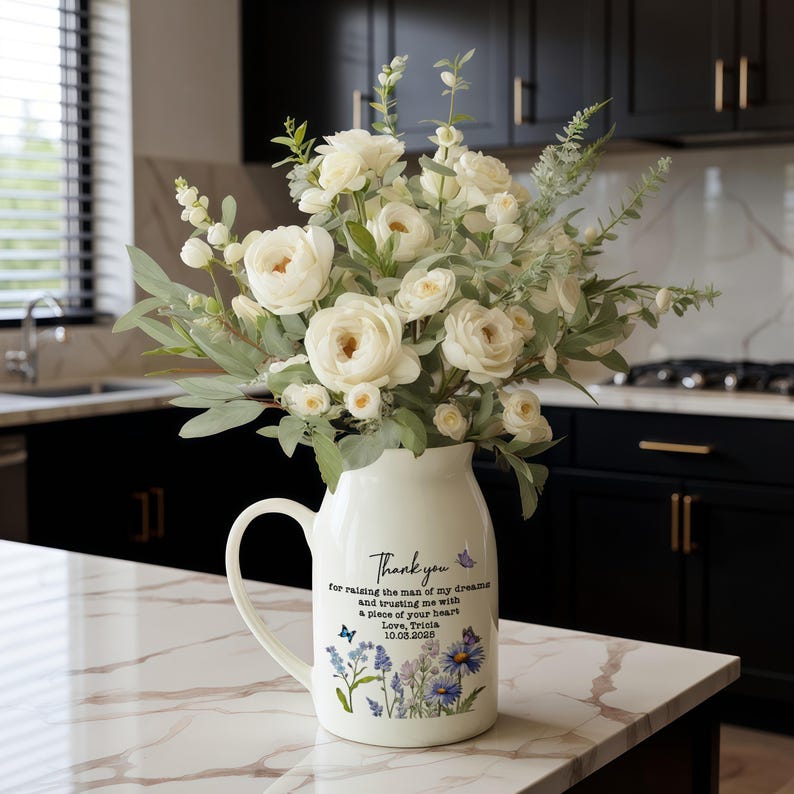 Personalised Mother of the Groom Flower Vase, Custom Flower Vase for Mother of the Groom,Wedding Gifts,Mom of the Groom Gift,Gift from Bride