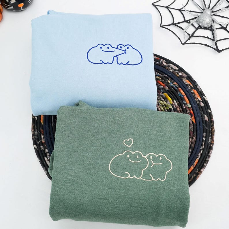 Custom Frog Couple Embroidered Hoodie with Roman Date & Initials - Matching Hoodies For Couple - 1st Anniversary Gift for Couples