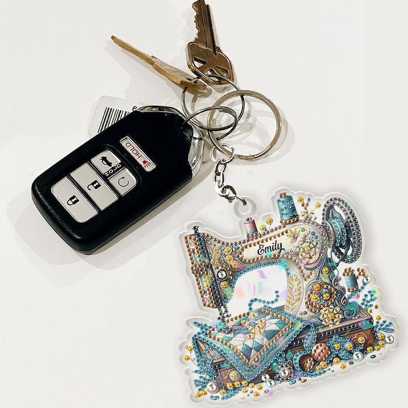 Vintage Sewing Machine Keychain Personalized, Embellished Tailor Key Ring,Gift for Seamstress,Rhinestone Sewing Lover Accessory,Gift For Mom