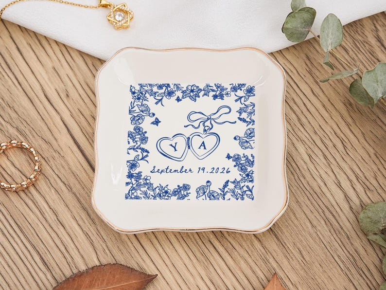 Personalized Locked Ring Dish, Custom Wedding Gift for Couple, Engagement Gift for Her, Gift for Bride, Ring Holder, Toile De Jouy Ring Dish