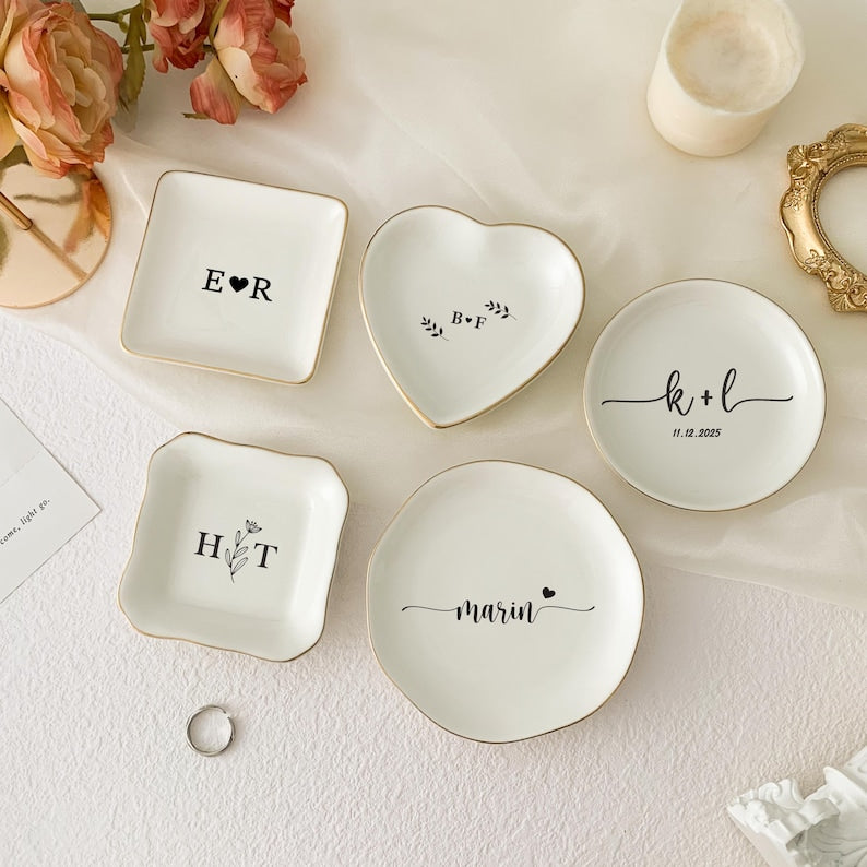 Personalized Jewelry Dish/ Bridesmaid Gifts/ Engagement Ring Dish/ Birthday Gift for Her/ Graduation Gift/ Bridal Shower Gift/ Gift for Mom