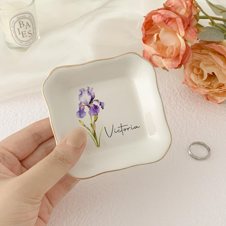 Personalized Birthflower Jewelry Dish/ Bridesmaid Gifts/ Engagement Ring Dish/ Birthday Gift for Her/ Graduation Gift/ Bridal Shower Gift/ Gift for Mom