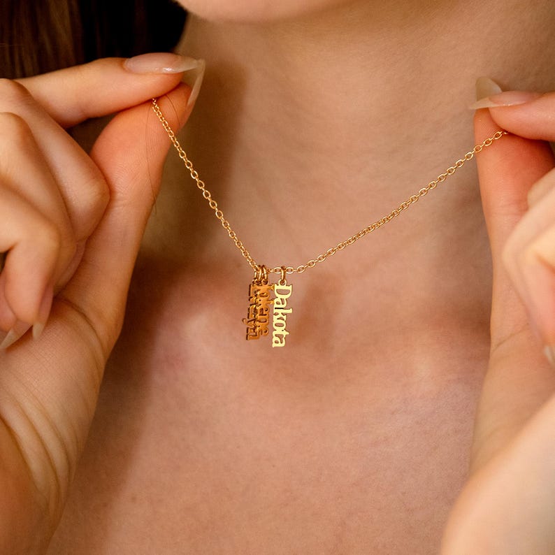 Personalized Multiple Name Necklace, Vertical Name Family Necklace, Children Names Jewelry for Mom, Christmas Gift for Grandma, Gift for Her
