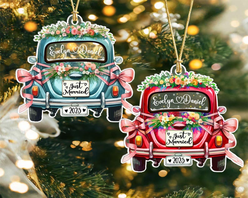 Just Married Ornament, Newlywed Christmas Ornament, Custom Couple First Christmas 2025 Ornament, Couple in a Car Ornament, Wedding Gift